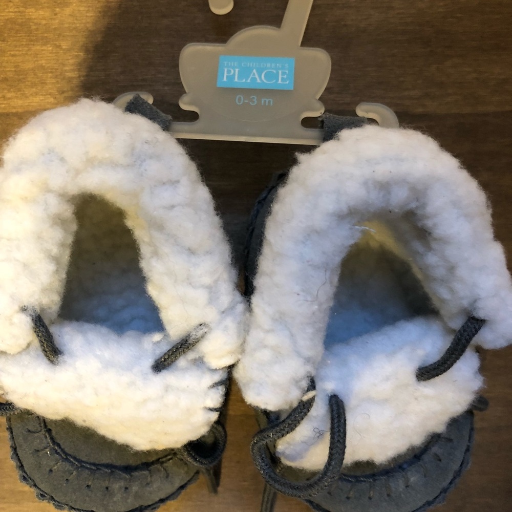 Brand Old Navy New Moccasin Booties - Picture 3 of 3